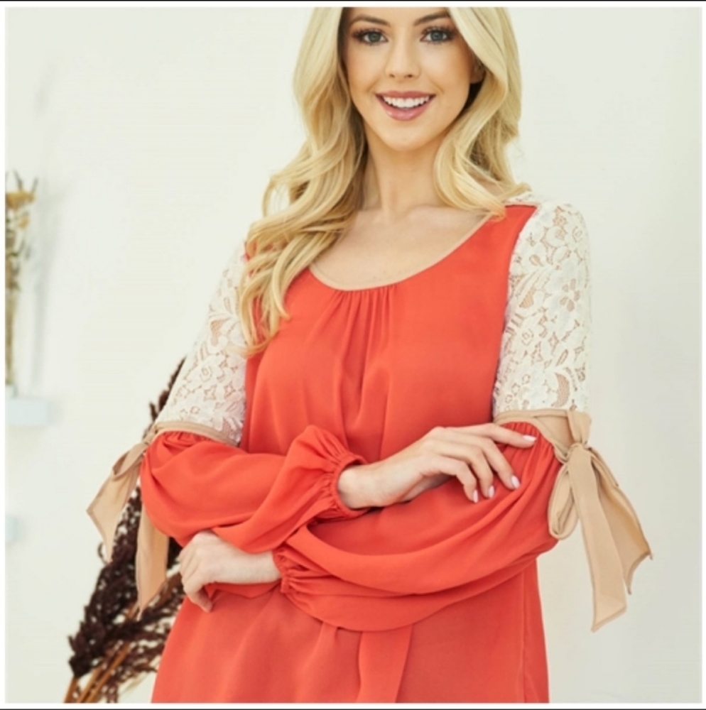 Ryu Bow Tie Lace Sleeve Top